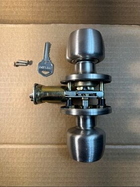 Defiant Brandywine Stainless steel keyed entry knob